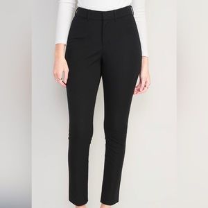 Old Navy Black Curvy High-Waisted Pixie size 6 regular